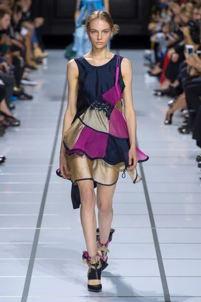 Look 1